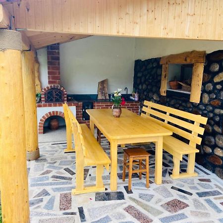 Casa De Vacanta Motata Novaci-Straini Ngoại thất bức ảnh
