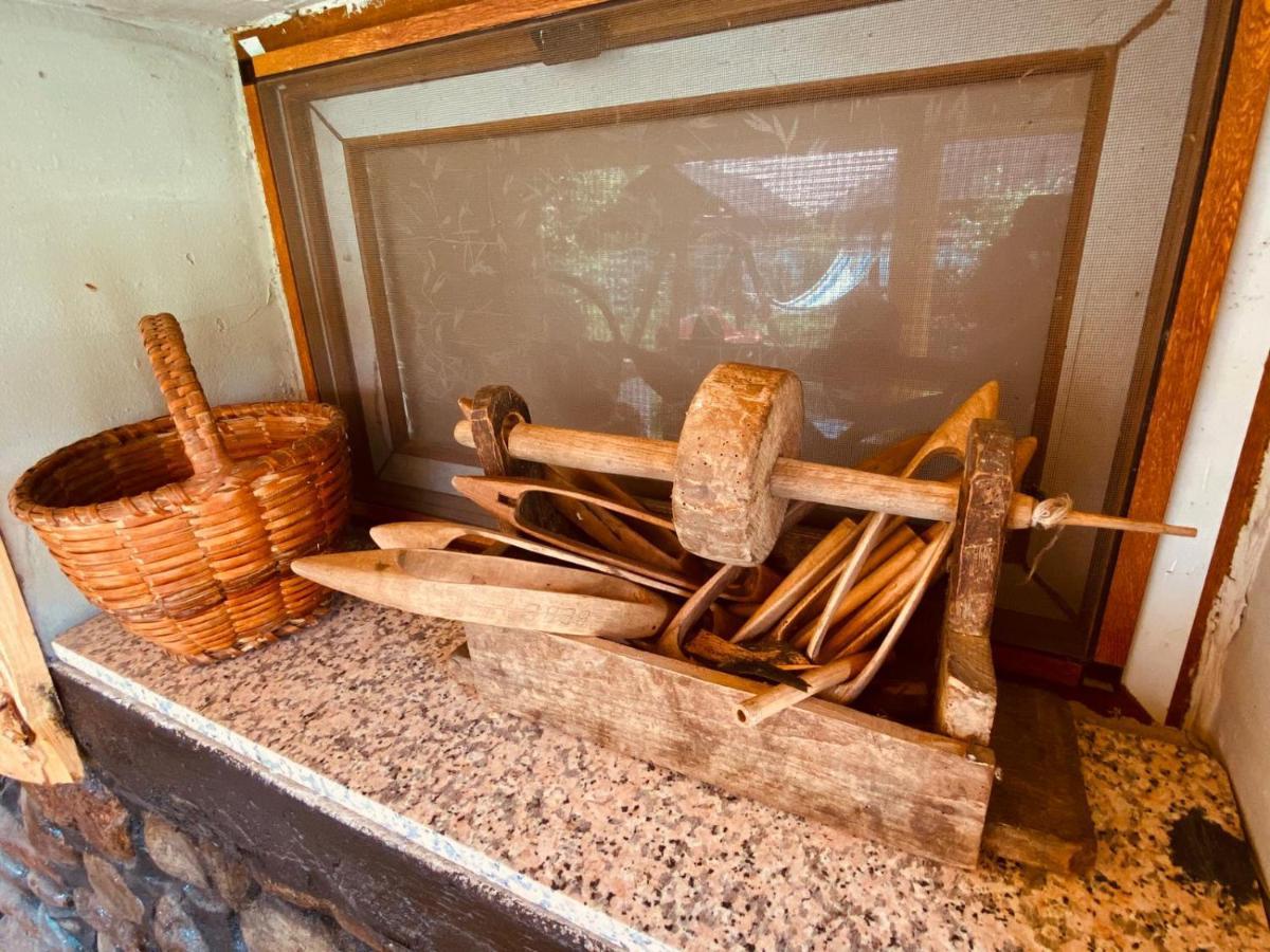 Casa De Vacanta Motata Novaci-Straini Ngoại thất bức ảnh