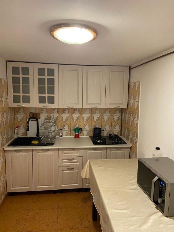 Casa De Vacanta Motata Novaci-Straini Ngoại thất bức ảnh